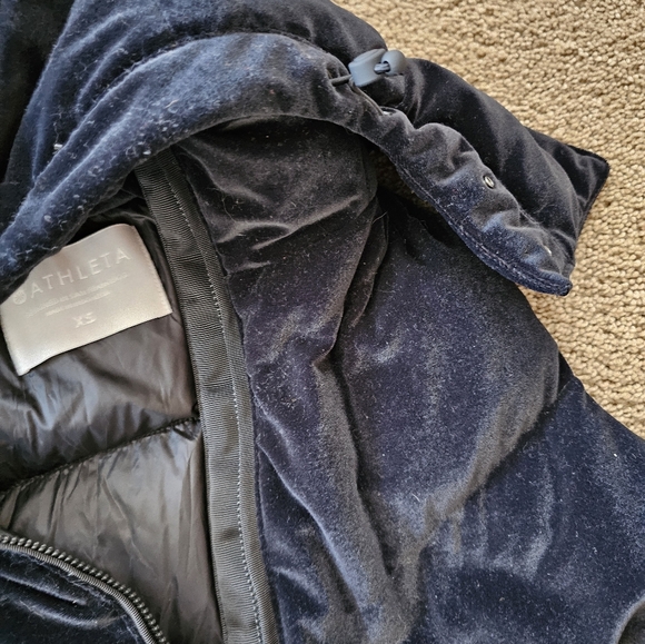 Athleta Lofty Velvet Black Full Zip Down Puffer Vest with Hood size XS - Picture 3 of 4
